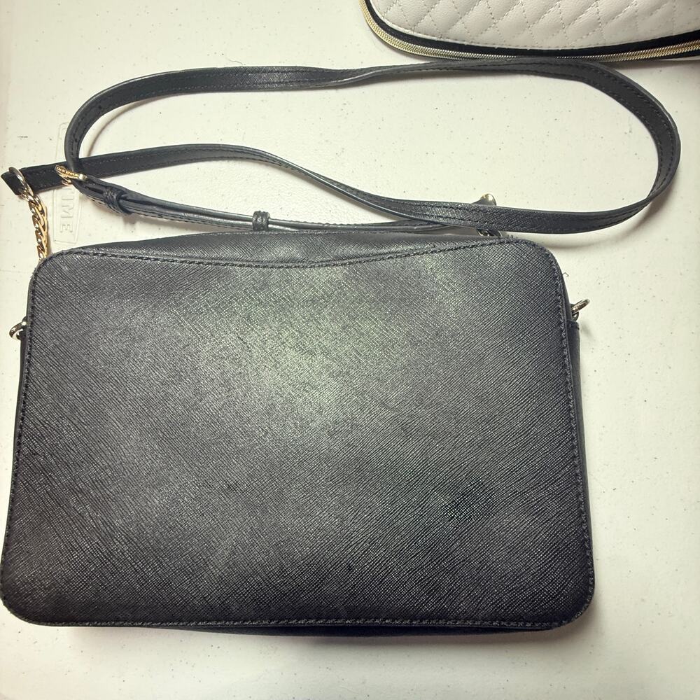 Michael Kors Crossbody Leather Purse Black with Gold Chains  0115